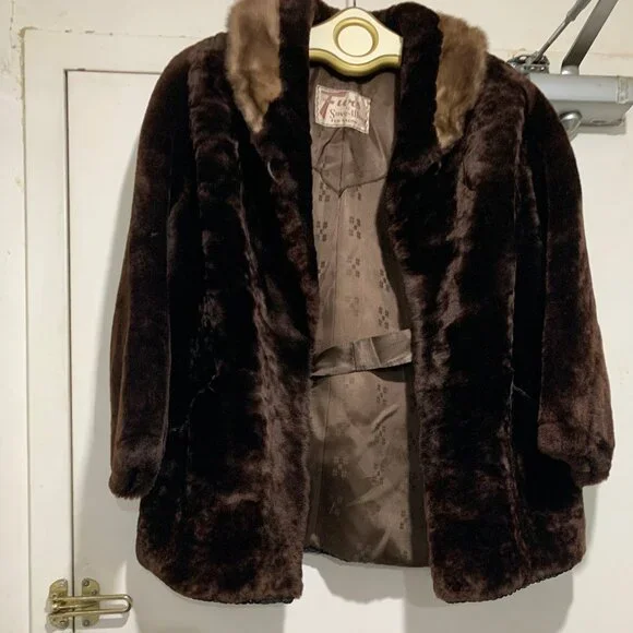 VINTAGE FURS BY SAVE - WAY FUR SALON LTD. WOOL MINK COLLAR COATS SIZE S - Picture 3 of 7